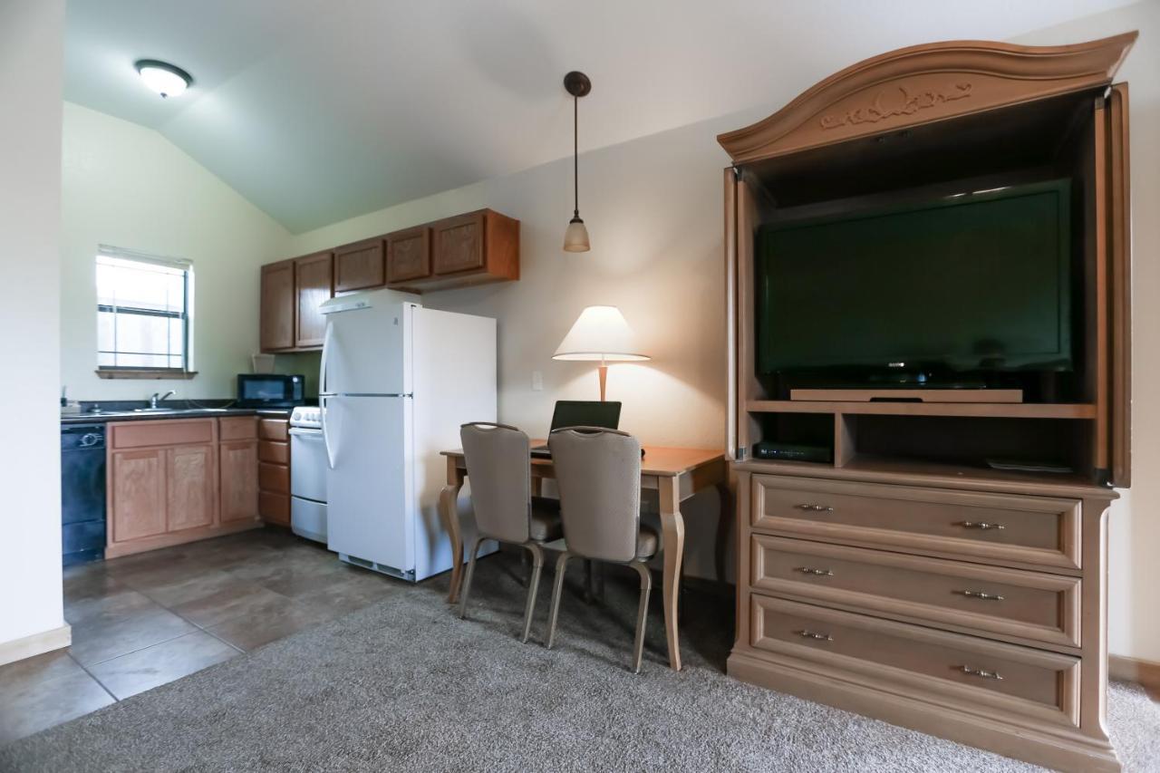 Brush Country Lodge Pleasanton Dış mekan fotoğraf